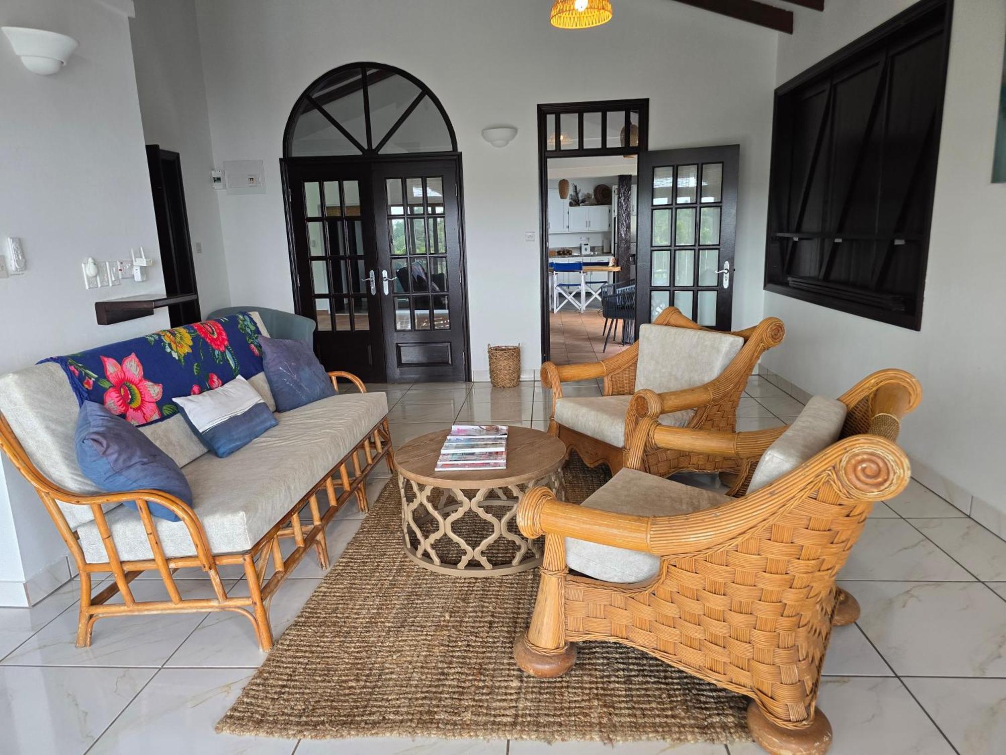 Апартаменты Hodges Bay House Калибишие Экстерьер фото